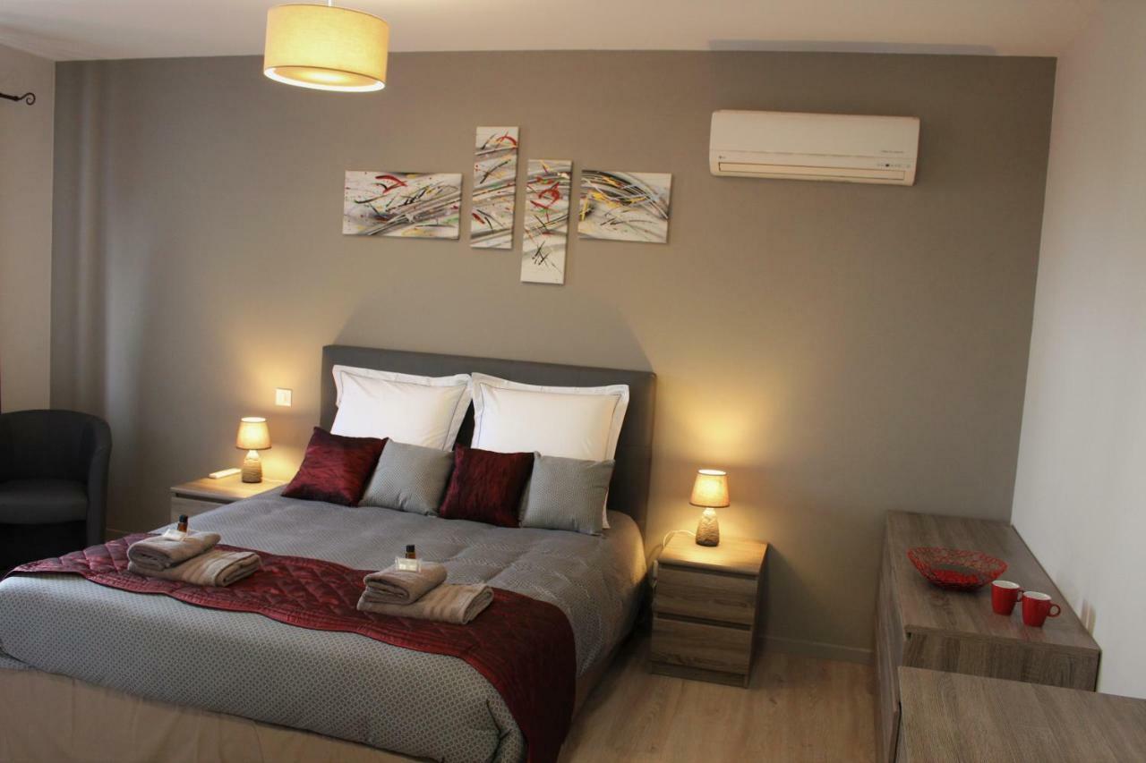 Le Vic De De Lomagne Bed & Breakfast Lavit Exterior photo